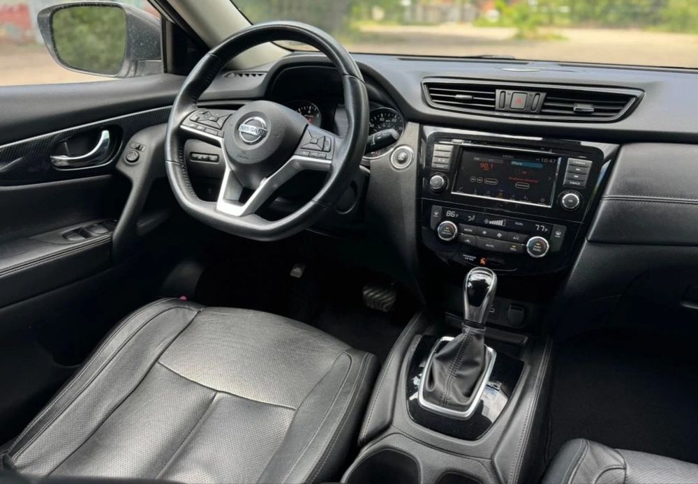 Продається NISSAN ROUGE 2018 ГІБРИД 2.0