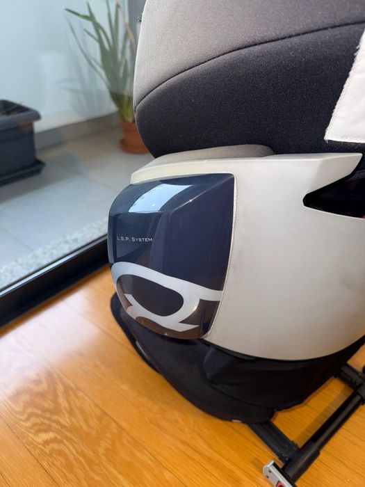 Vendo cadeira de criança Cybex X2 Fix solution  Isofix  grupo 2/3