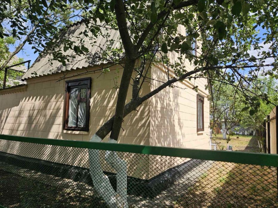 Продам дачу, будинок біля озера