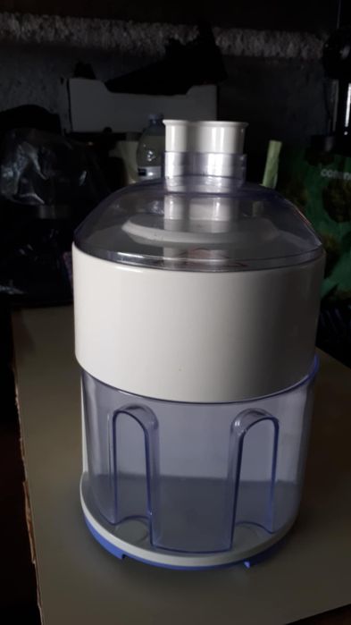 Máquina de sumos ufesa briol multifruit