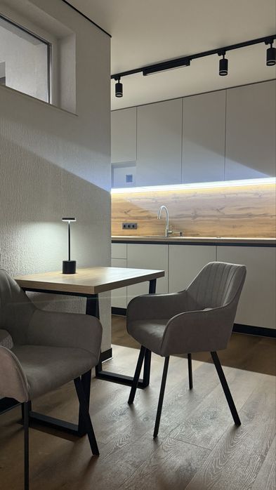 Продаж 2-х апартаментів в центрі міста