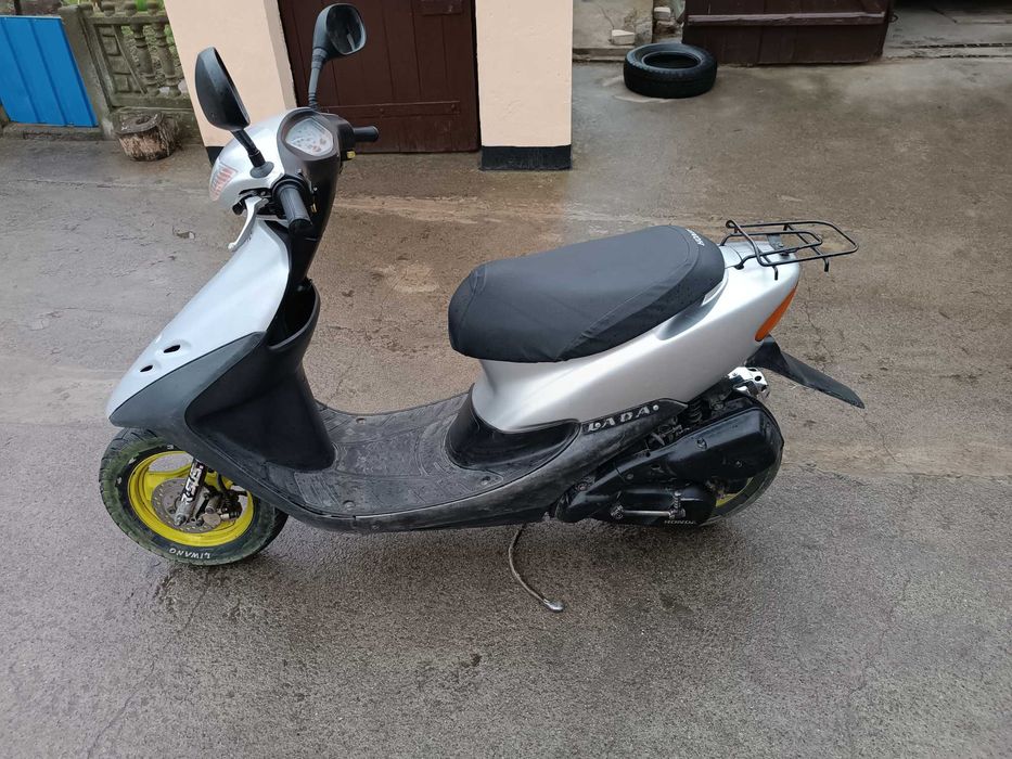 Honda dio af 35 в сірому кольорі