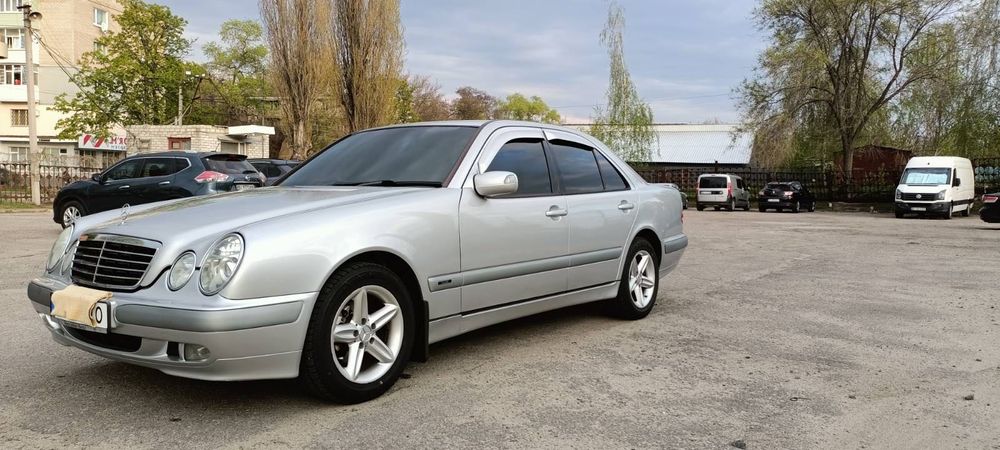 Мерседес w210 2001 год