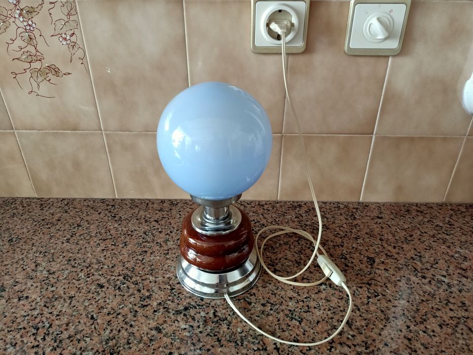 Candeeiro luminária de mesa abajur lâmpada luz casa quarto apartamento vivenda carro cozinha escritório gabinete.