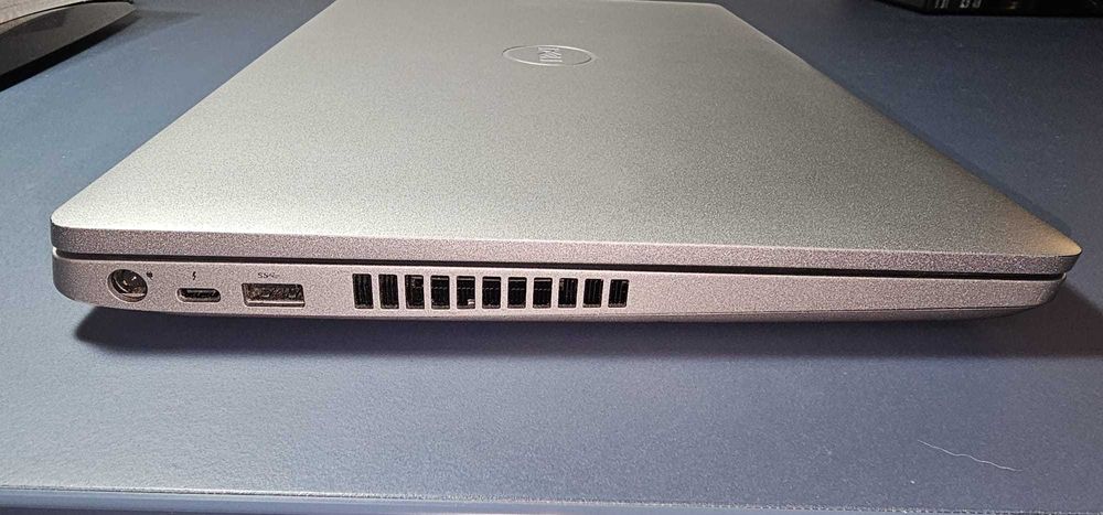 Dell Latitude 5511 | i7-10850H  | 32GB RAM | NVIDIA MX250 | Corroios