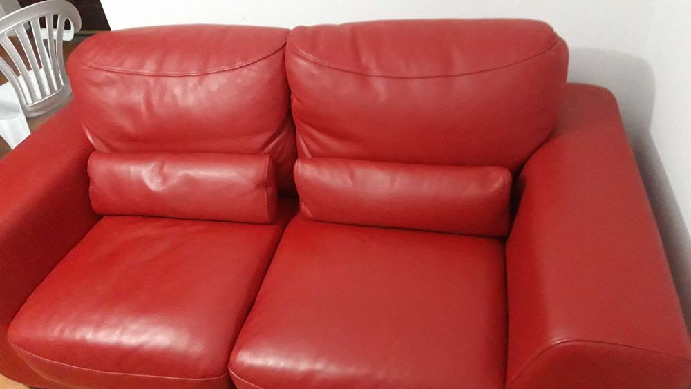 Venda de sofas um dois lugares e outro de 3 lugares