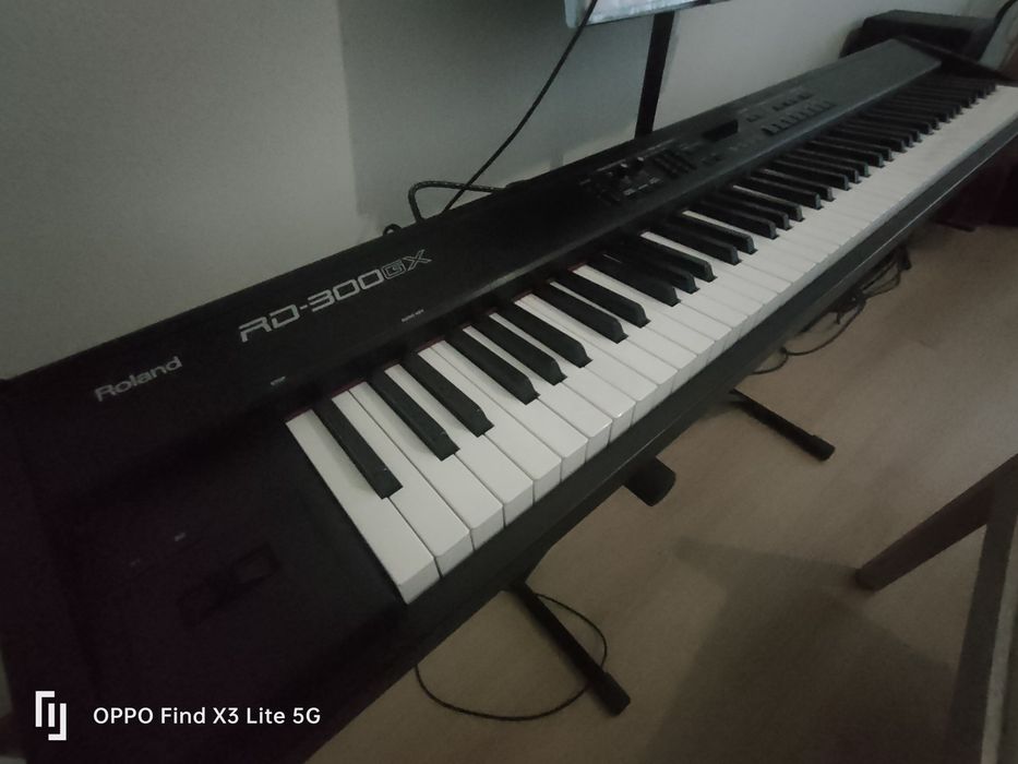 Piano Digital Roland RD 300GX