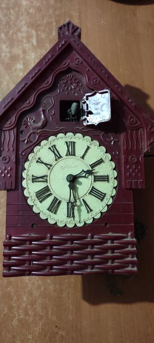 Продам настінний годинник