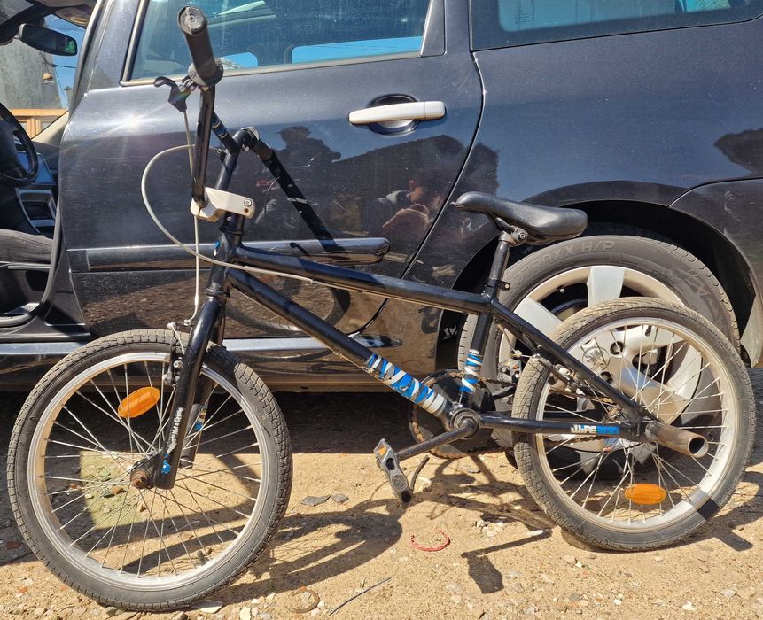 BMX BTWIN Wipe 300 preta com peseiras