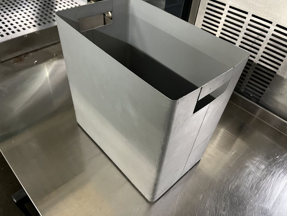 Balde do lixo em chapa para escritório , etc