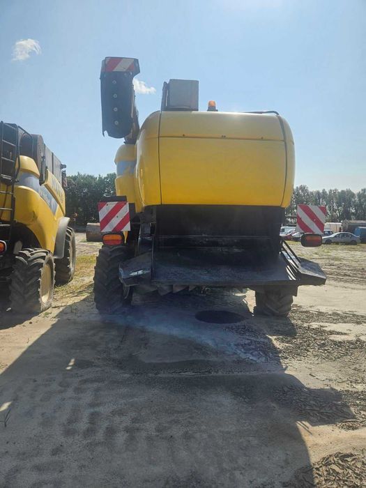 Комбайн зернозбиральний New Holland-СХ8080 2010 р.