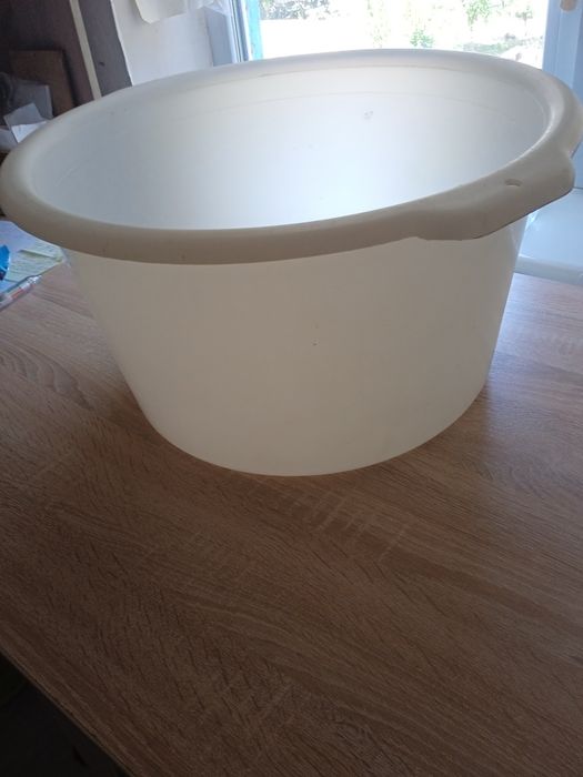 Тазик пластиковый (25л)самовывоз