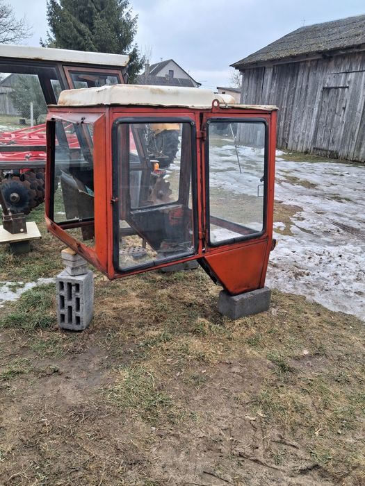 Kabina do c360 i 330 do T 25  ciągnika  Firmy. Naglak Sokółka Polecam