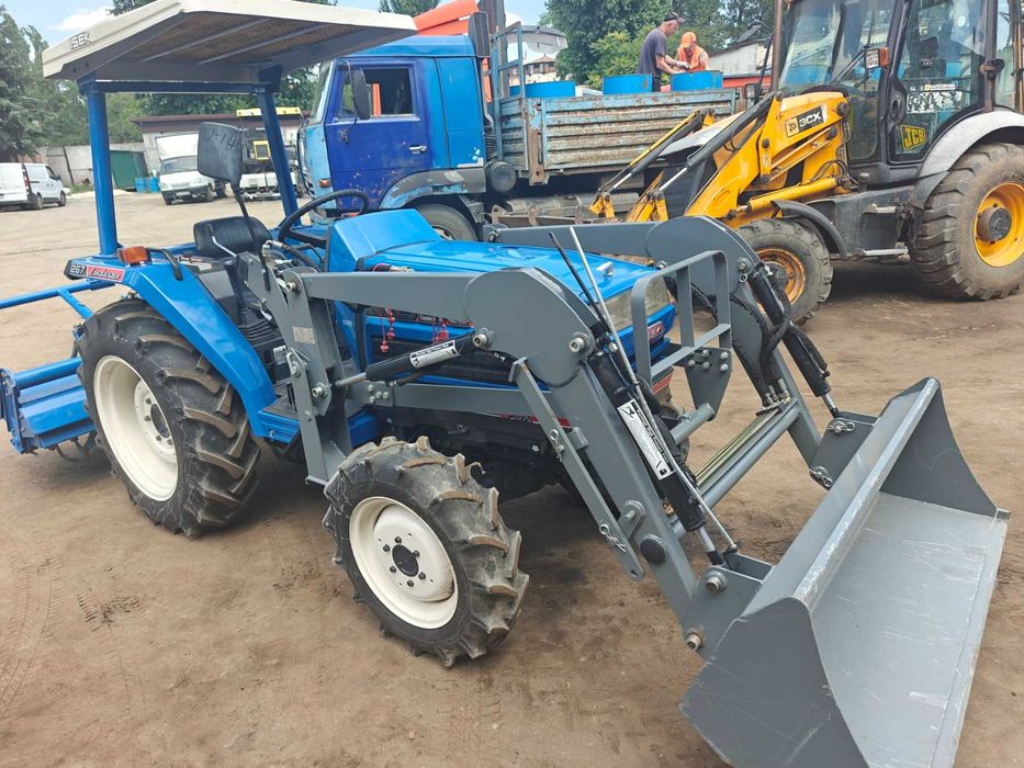 Трактор колісний ISEKI TA267F Японія