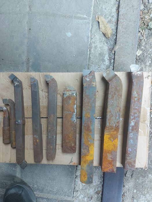 Токарные резцы// сверла,патрон///////////////////////////////