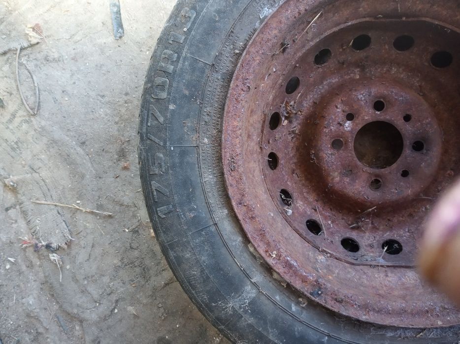 Колесо в сборе на 175/ 70 / 13