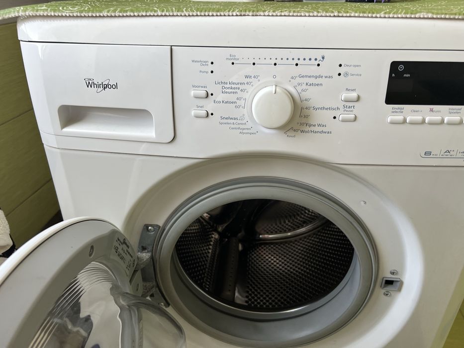 Пральна машинка Whirlpool