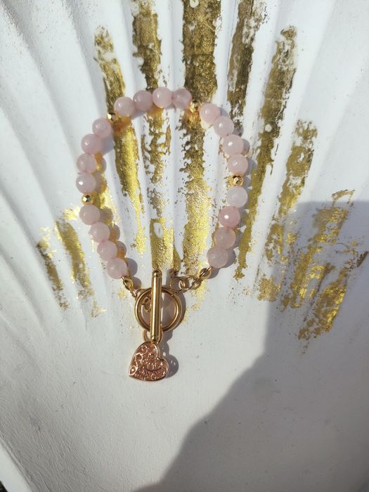 Bransoletka kwarc różowy zapięcie toggle serduszko