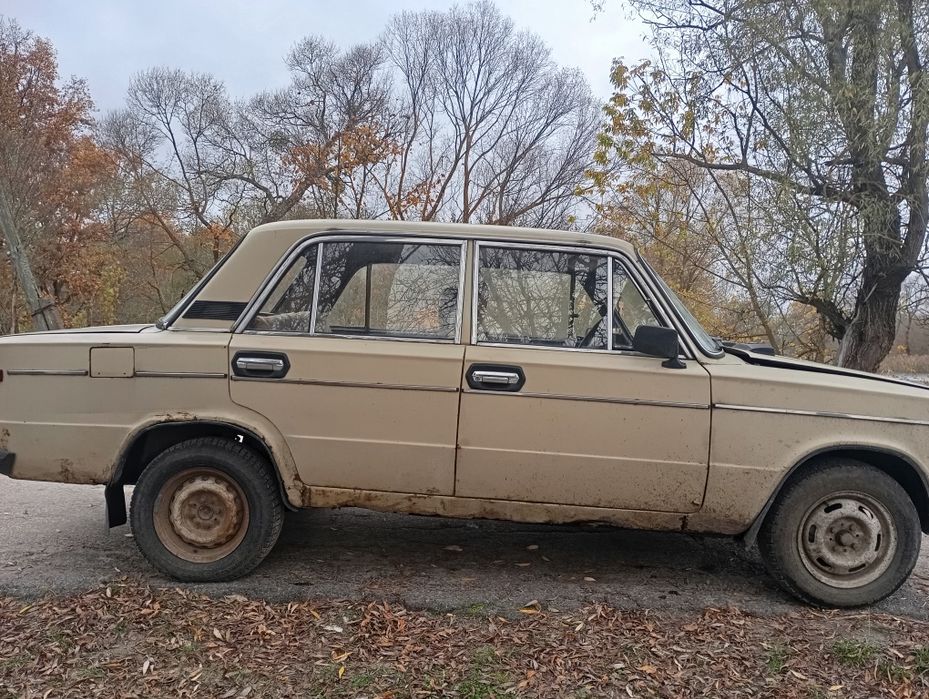 Легковий автомобіль ВАЗ 2106