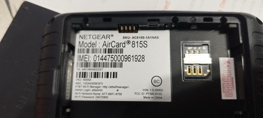 4G LTE Wi-Fi маршрутизатор NETGEAR AC815S