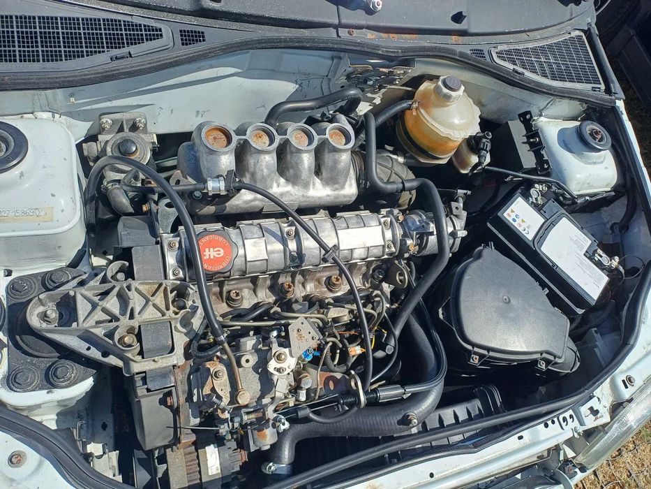 Renault Clio I 1.9d 1994 - Peças Motor