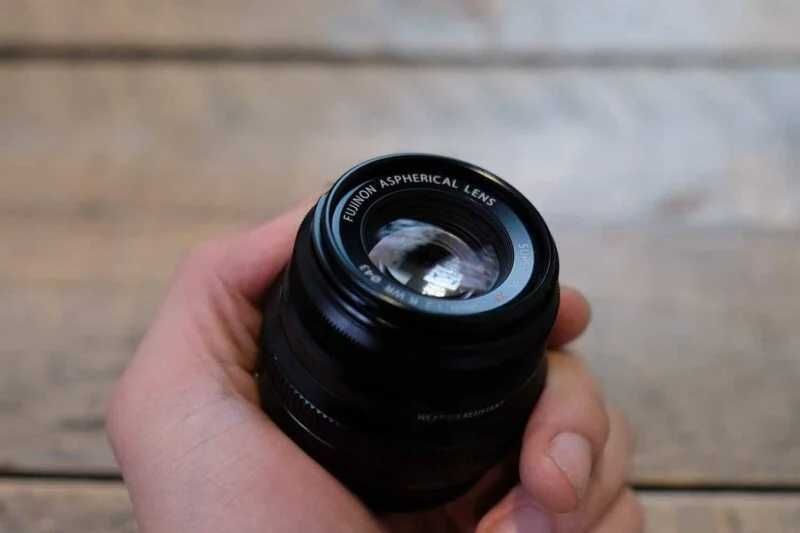 Fujifilm XF 35mm f/2 R WR