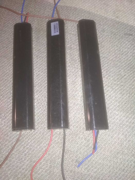 Лампи Ледь є і блоки живлення и діоди все 400