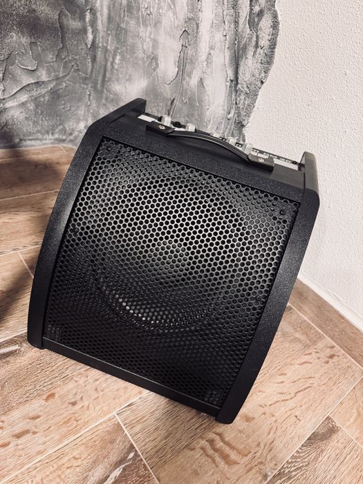 Bateria electronica Yamaha Dtx 402K com monitor Millenium Dm30