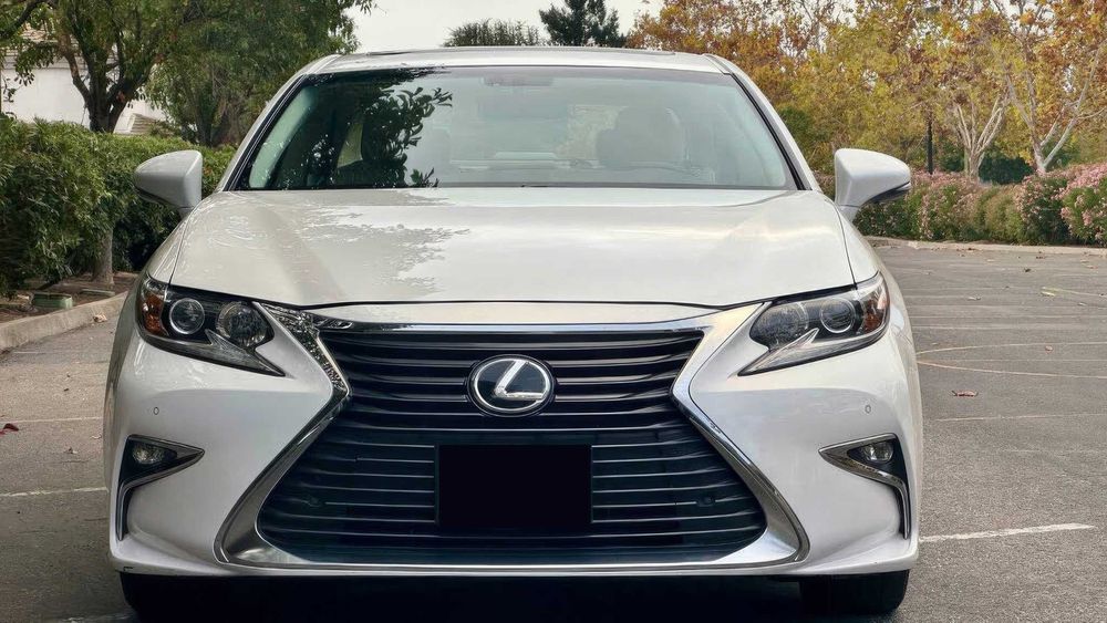 Lexus ES 350      2016