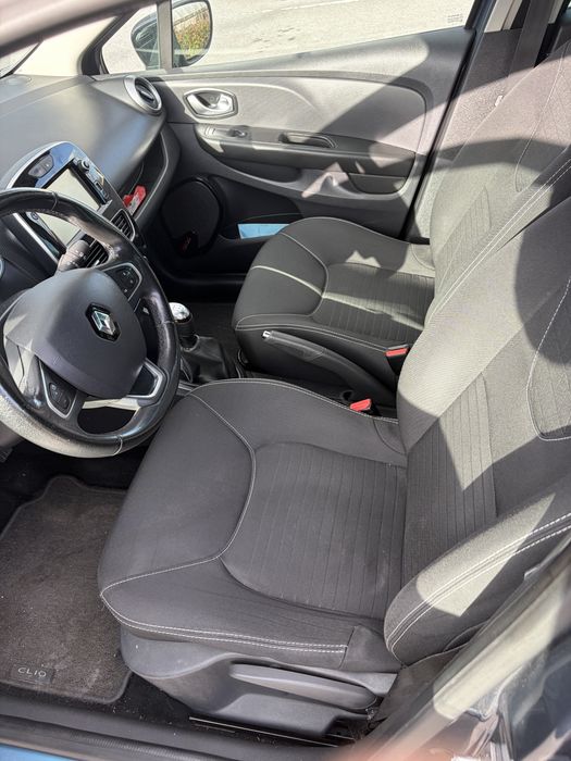 Renault clio - limited