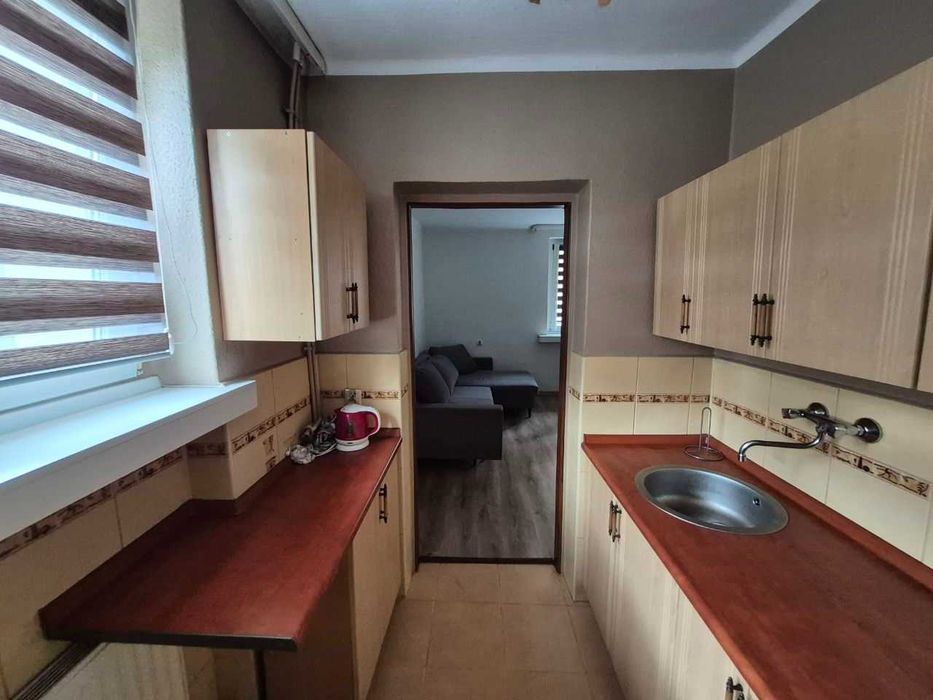 Mieszkanie 2 pokoje 38m2  , blok , ogrzewanie miejskie ul.Gwarków 18b