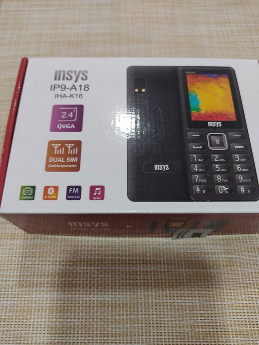Telemóvel novo selado, dual sim com  radio