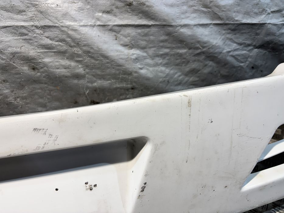 Zderzak Przód Isuzu Turquoise Autobus