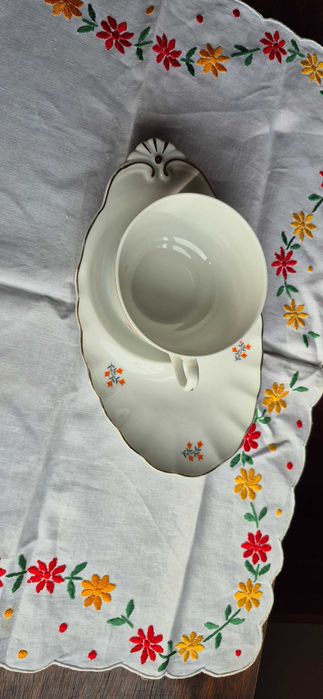 Almoçadeira com prato da Vista Alegre