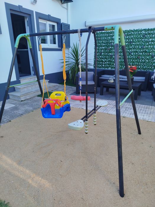 Baloiço usado com 3 modalidades