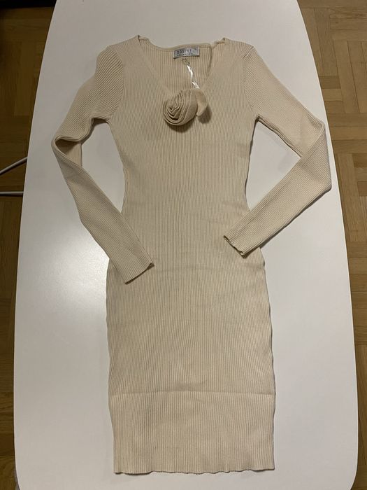 Sukienka beżowa z róża S/M/L