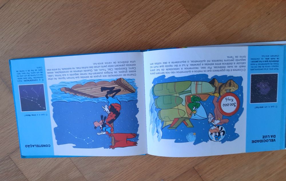Livro vintage Walt Disney É divertido Conhecer Universo, No vaivém