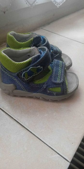 sandałki chłopiece r.20
