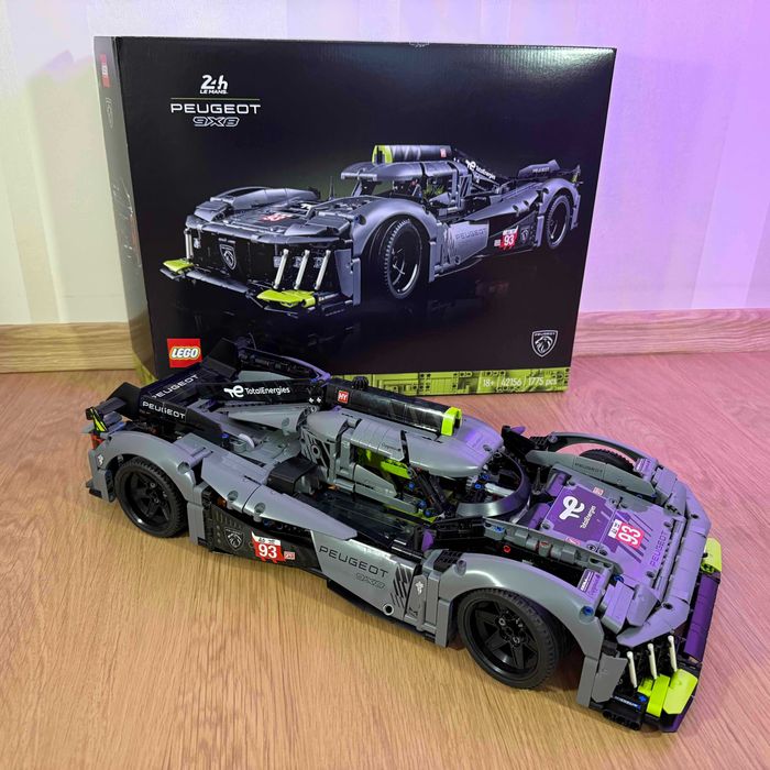 LEGO Technic Peugeot 9X8 24H Le Mans Hybrid Hypercar 1775