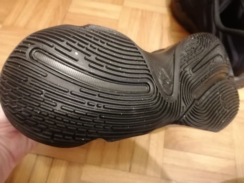 Buty Nike Giannis rozm. 43