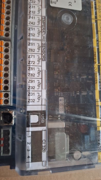 Uniwersalny reglator UA 400 termostatycznych zaworów rozprężnych.(TEV)