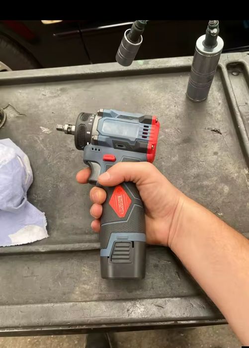 Kit Aparafusadora 12v brushless com 2 baterias (Novas)