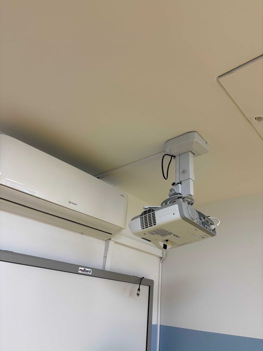 Tablice interaktywne z projektorami