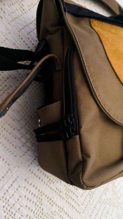 Poor-quality Tamrac Photograph64550552158722122