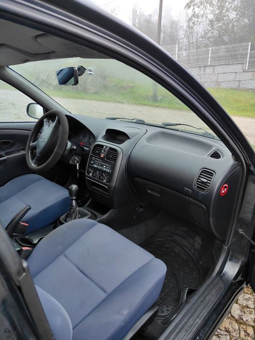 Mitsubishi Carisma 1.3 GLi //pronto a circular