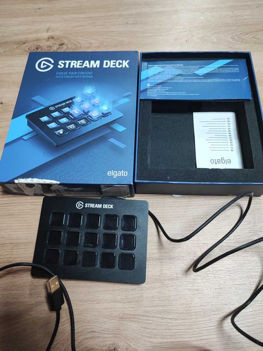 Elgato stream deck + podstawka / lewu górny przycisk nie działa