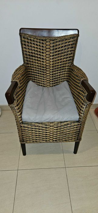 Cadeirão em Madeira e Corda