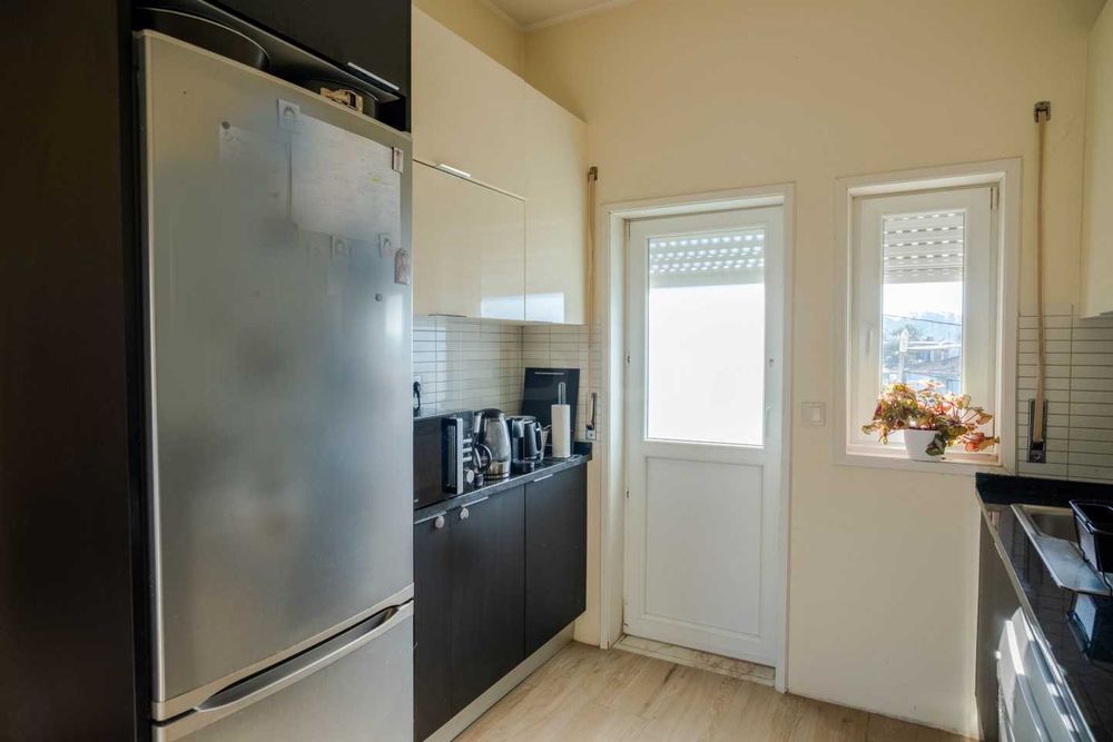 Moradia T6 com terreno urbano 1500m2 Esmeriz  VNFamalicão