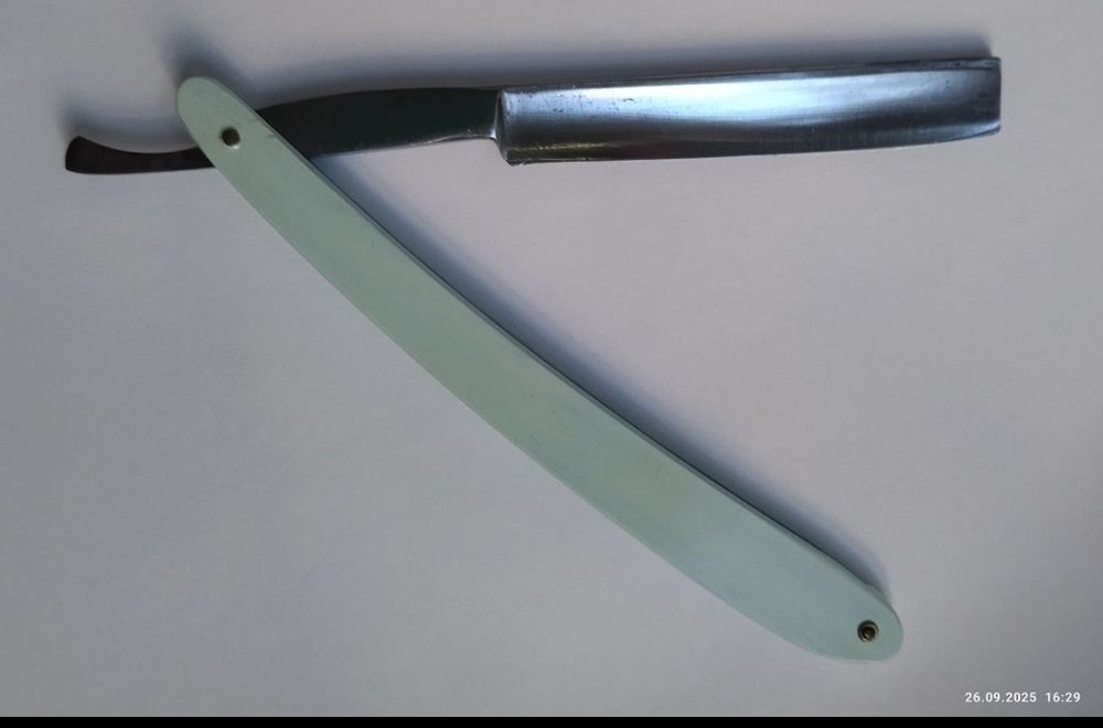 Заточена Solingen  ,,Adelante" бритва опасна