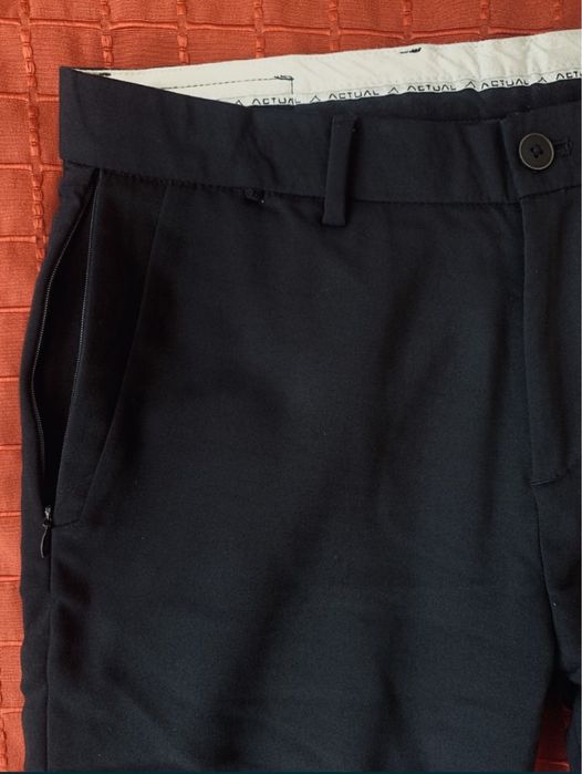 Брюки класичні чорні завужені